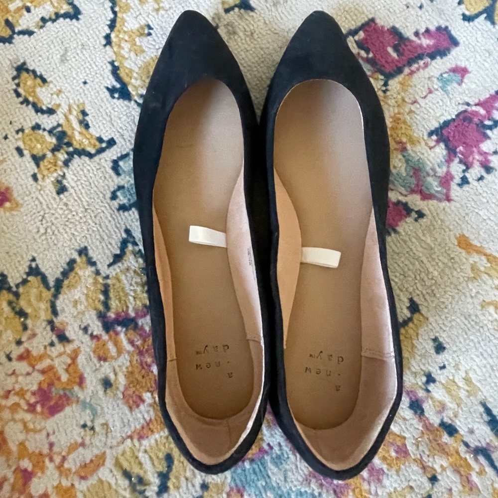 Women's Black Flats Size 9.5